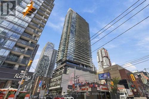 3001 - 290 ADELAIDE STREET , Toronto, Ontario M5V 0P3 2