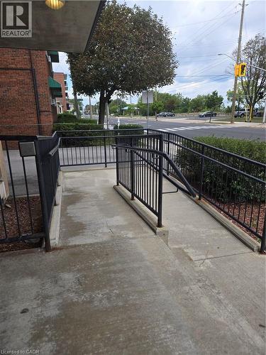 340 CONCESSION Street Unit# 304 , Hamilton, Ontario L9A 1B6 2