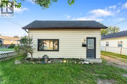 202 SANDYS STREET Chatham, ON N7L 3P8