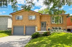 39 APPLEWOOD CRESCENT Scugog (Port Perry), ON L9L 1G7