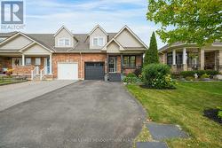 494 FLAGSTONE COURT Oshawa, ON L1K 2Z7