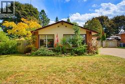 11 REDWOOD Road Brantford, ON N3R 3M2