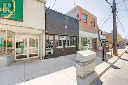 291 COXWELL AVENUE Toronto, ON M4L 3B5