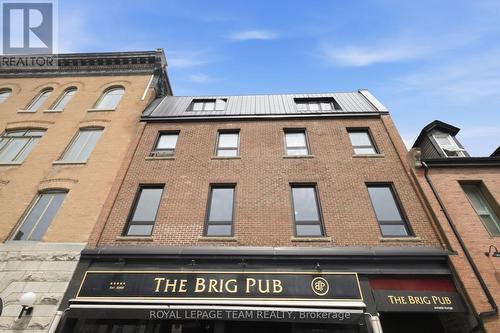 2 - 21 YORK STREET , Ottawa, Ontario K1N 5S7 3