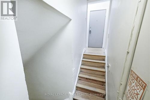 2 - 21 YORK STREET , Ottawa, Ontario K1N 5S7 5