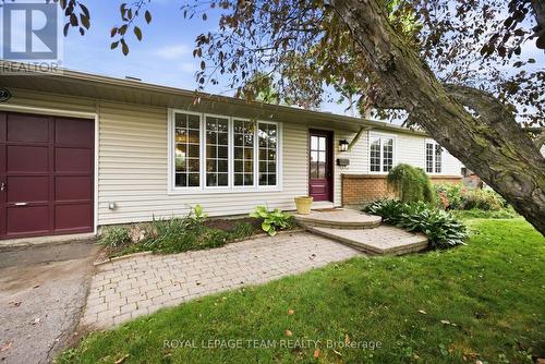 1377 Fontenay Crescent, Ottawa, ON 