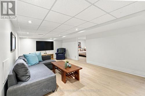 1377 Fontenay Crescent, Ottawa, ON 