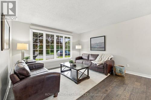 1377 Fontenay Crescent, Ottawa, ON 