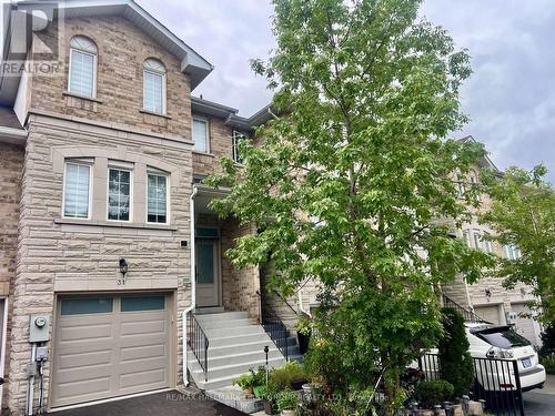 31 SHINING STAR CRESCENT , Toronto, Ontario M6M 5L6 2
