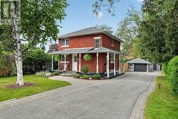 916 IROQUOIS ROAD Ottawa, ON K2A 3N5