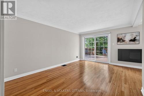 916 Iroquois Road, Ottawa, ON 