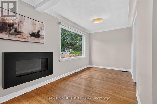 916 Iroquois Road, Ottawa, ON 