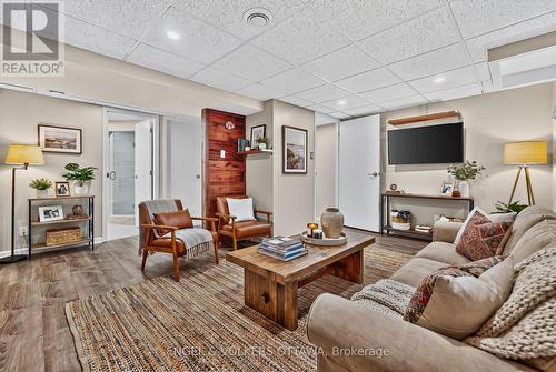 916 Iroquois Road, Ottawa, ON 