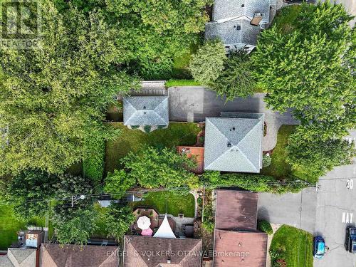916 Iroquois Road, Ottawa, ON 