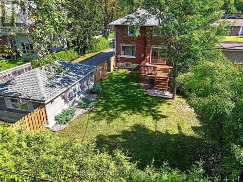 916 Iroquois Road, Ottawa, ON 