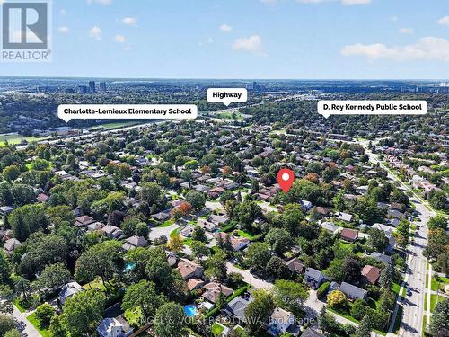 916 Iroquois Road, Ottawa, ON 