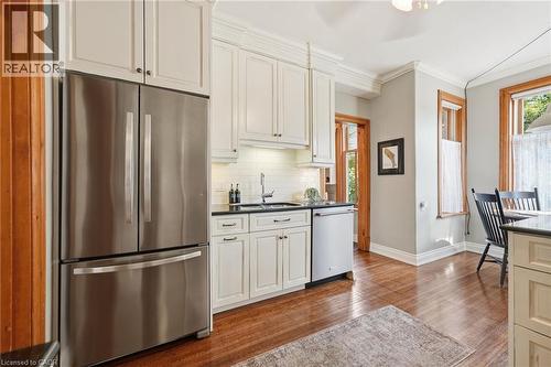 627 Maple Avenue, Burlington, ON 
