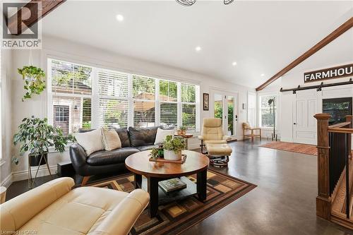 627 Maple Avenue, Burlington, ON 