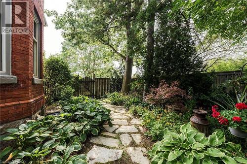 627 Maple Avenue, Burlington, ON 