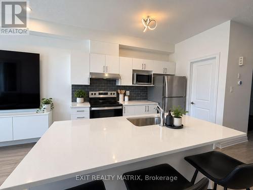 97 RALLIDALE STREET , Ottawa, Ontario K1X 0G7 4