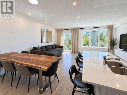 97 RALLIDALE STREET , Ottawa, Ontario K1X 0G7 5
