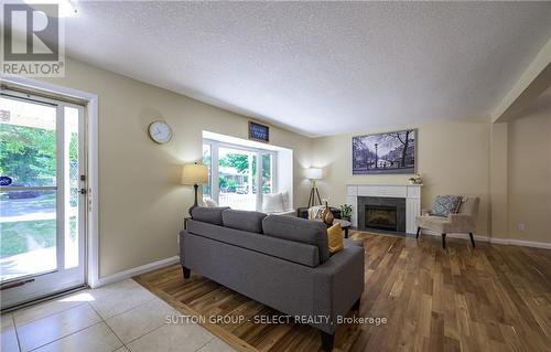 UPPER - 6 KIRKTON COURT , London North (North H), Ontario N5X 1T2 5