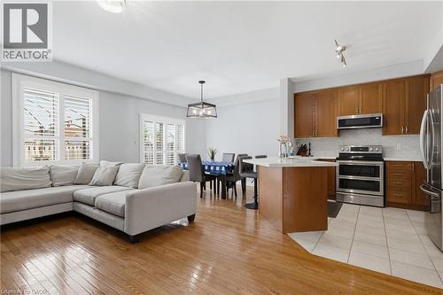 2092 English Crescent, Burlington, ON 