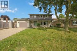1006 SALISBURY STREET Sarnia, ON N7S 4N7