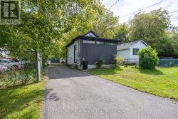 203 VALENCIA ROAD Oshawa (Lakeview), ON L1J 1P2