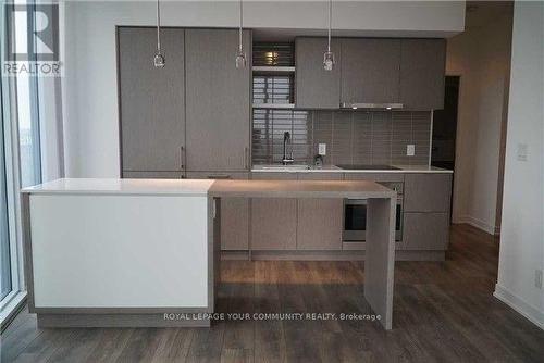 4902 - 100 HARBOUR STREET , Toronto, Ontario M5J 2T5 3