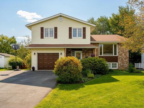 2 Joan Eleanor Drive  Dartmouth, NS B2W 5Z9