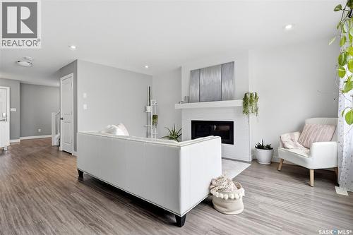 8933 Kestral Drive, Regina, SK 