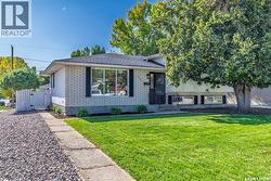 1403 Hochelaga STREET W Moose Jaw, SK S6H 6G6