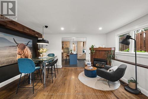 Relax by the reading nook & gas fireplace - 849 Maplewood Avenue, Ottawa, ON 