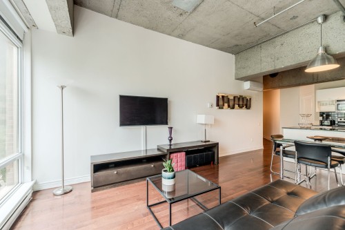 429-1200 Rue St-Alexandre , Montréal (Ville-Marie), QC H3B 3H5 2