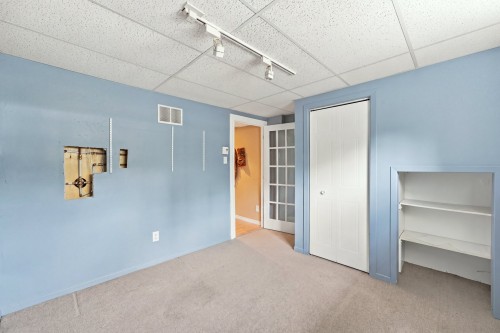 Salle familiale - 1090 Rue Dussault, L'Assomption, QC 