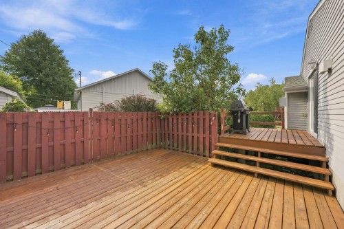 Cour - 1090 Rue Dussault, L'Assomption, QC 