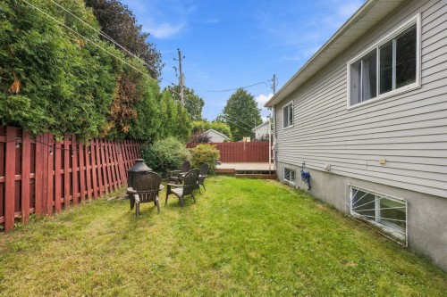 Cour - 1090 Rue Dussault, L'Assomption, QC 