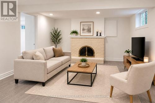 BSMT - 102 MURRAY DRIVE , Aurora, Ontario L4G 2C5 4
