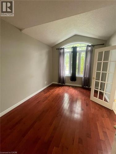 278 BRIARMEADOW Drive Unit# Upper , Kitchener, Ontario N2A 4H6 2