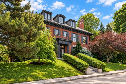 5 Undercliffe Avenue, Hamilton, ON 