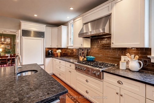 5 Undercliffe Avenue, Hamilton, ON 