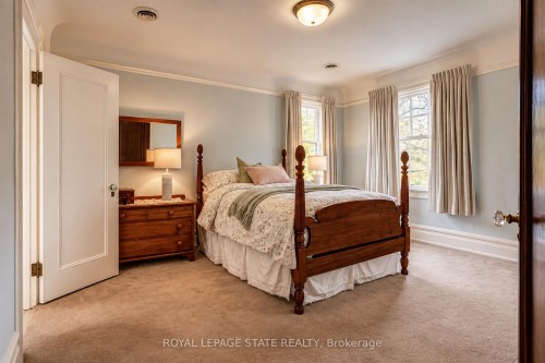 5 Undercliffe Avenue, Hamilton, ON 