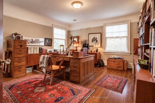 5 Undercliffe Avenue, Hamilton, ON 