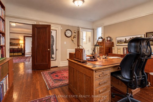 5 Undercliffe Avenue, Hamilton, ON 