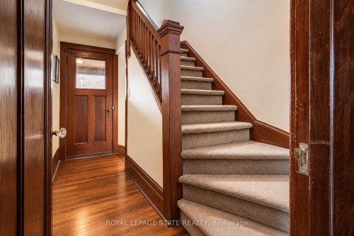5 Undercliffe Avenue, Hamilton, ON 