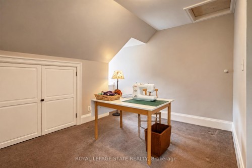 5 Undercliffe Avenue, Hamilton, ON 