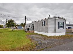 3 Daisy ST Saint John, NB E2M 5M9