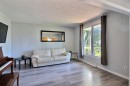 Salon - 8 Rue Lanthier, Saint-André-Avellin, QC 