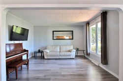 Salon - 